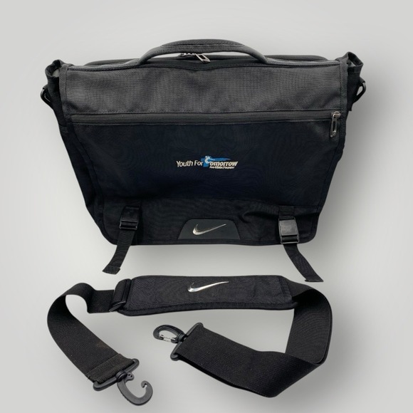 Vintage Nike Messenger Laptop Bag‎ "Youth For Tomorrow" Joe Gibbs Founder - Picture 1 of 15
